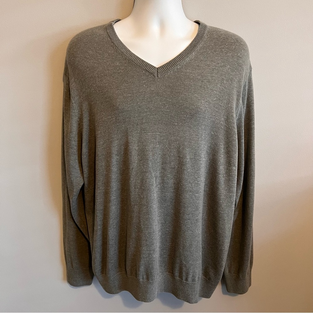 Covington Men's Size XL Gray Pullover V-Neckline Tight Knit Long Sleeve Sweater